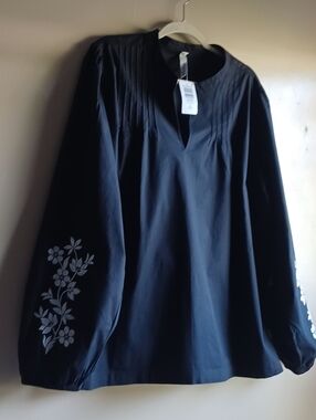 TORRID Belle Isle Bishop Sleeve Front Tie Top Black 2X